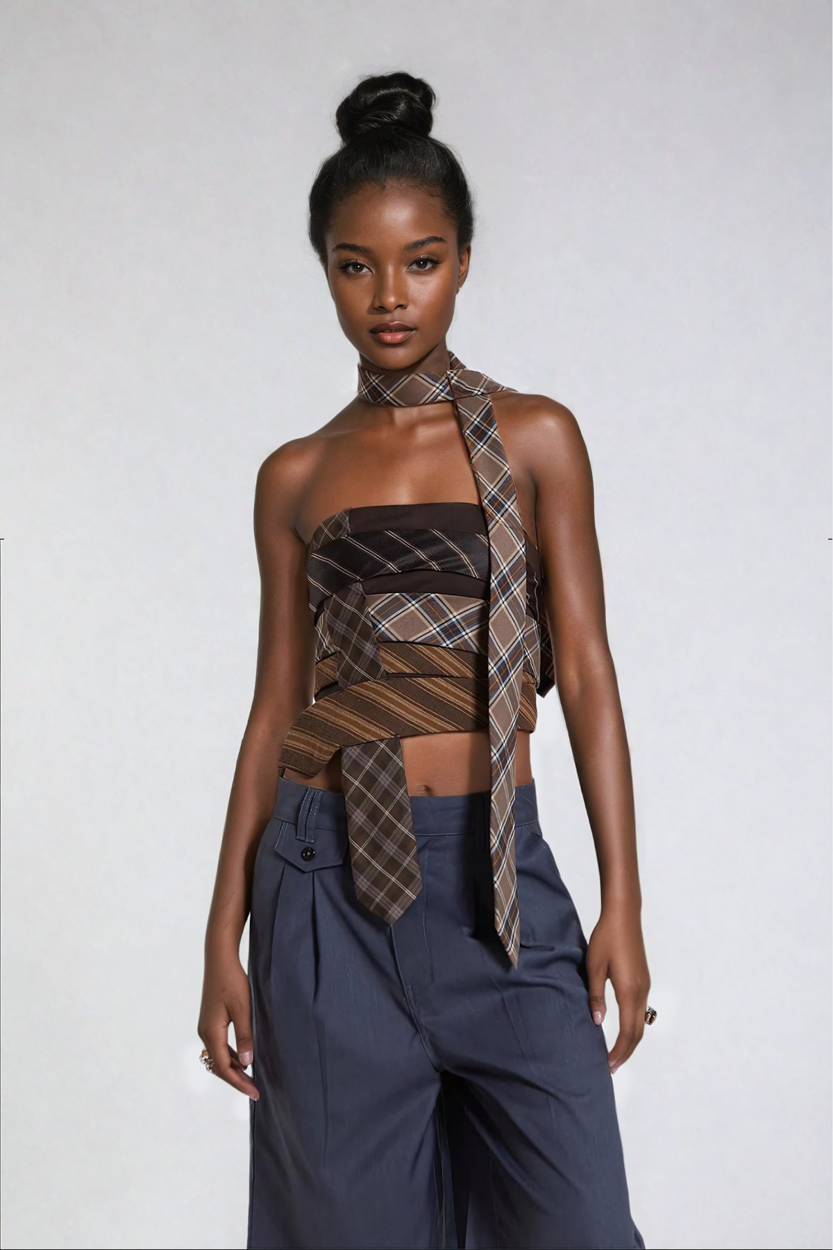 Saachi Izgara Bağlamalı Çapraz Straplez Üst